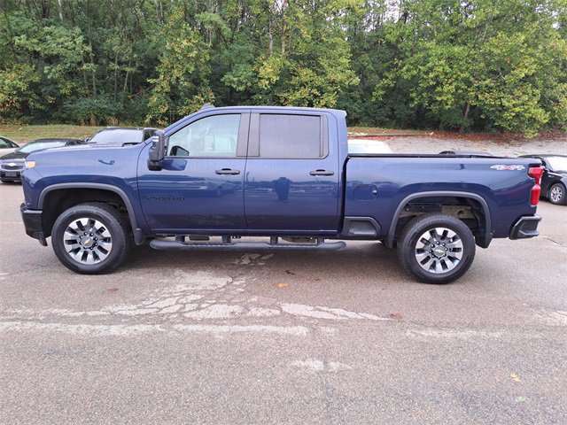 Used 2023 Chevrolet Silverado 2500 Custom w/ Custom Value Package image 2