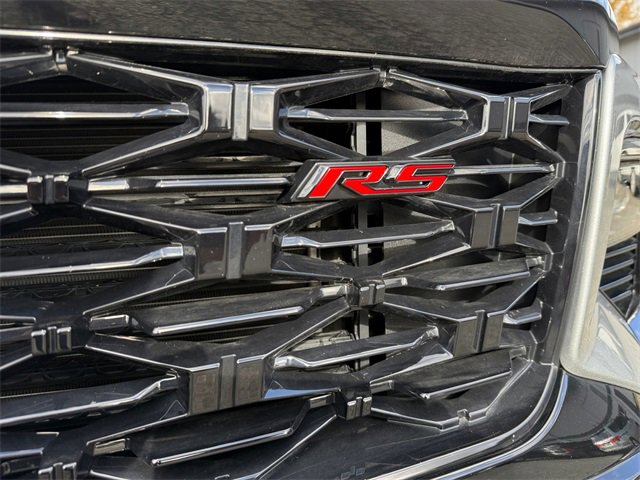 Used 2024 Chevrolet Traverse RS image 26