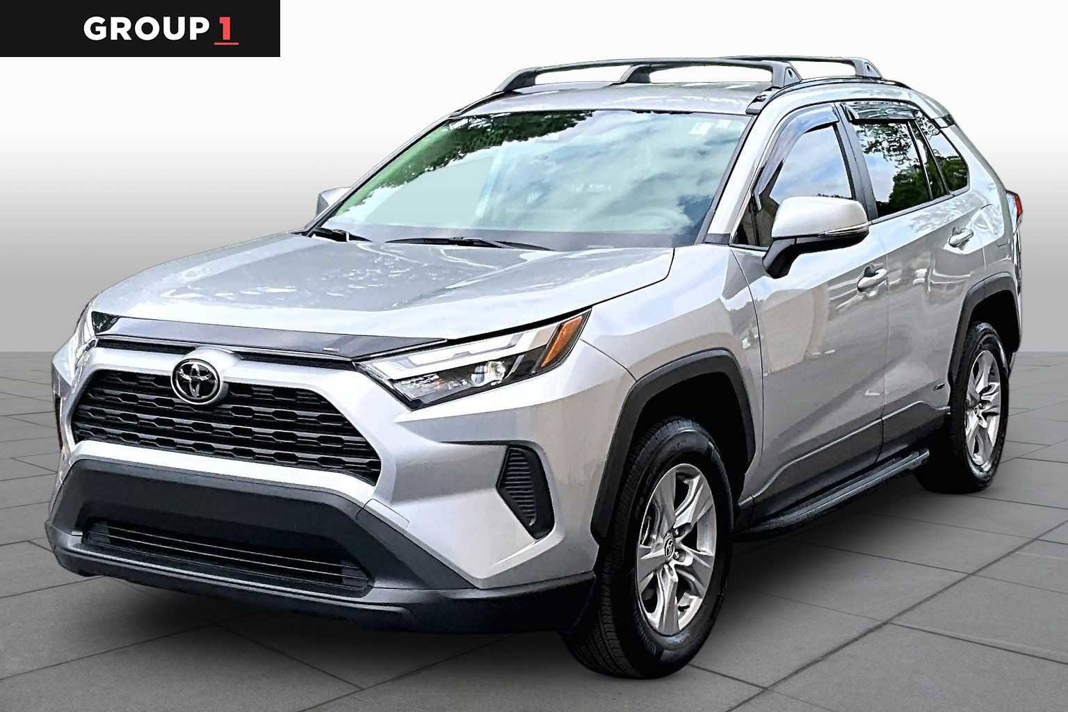 Certified 2025 Toyota RAV4 XLE AWD/4WD image 1