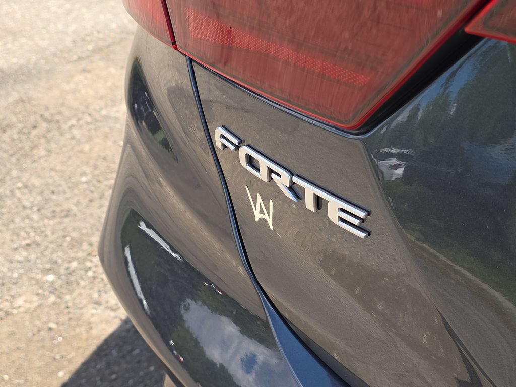 Certified 2023 Kia Forte LXS w/ LXS Technology Package FWD image 28