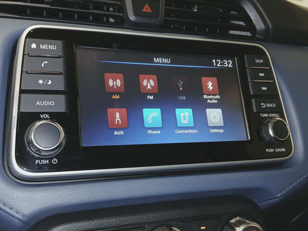 Used 2025 Nissan Versa SV w/ Trunk Package FWD image 18