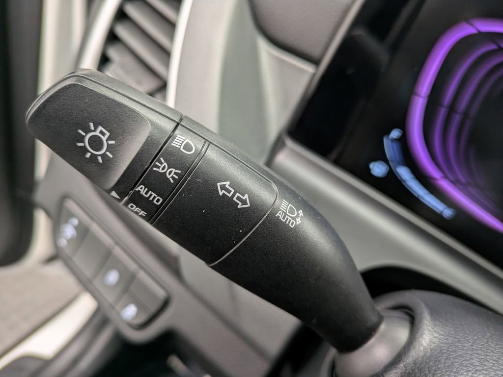 Certified 2025 Kia Seltos LX image 19