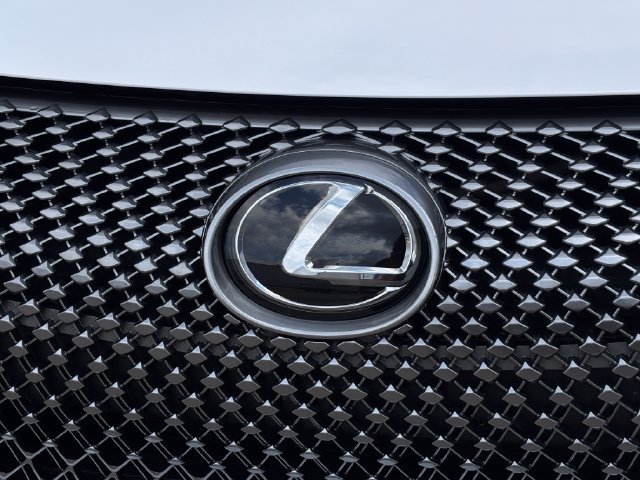 Used 2023 Lexus LC 500 Coupe w/ Sport Package RWD image 30