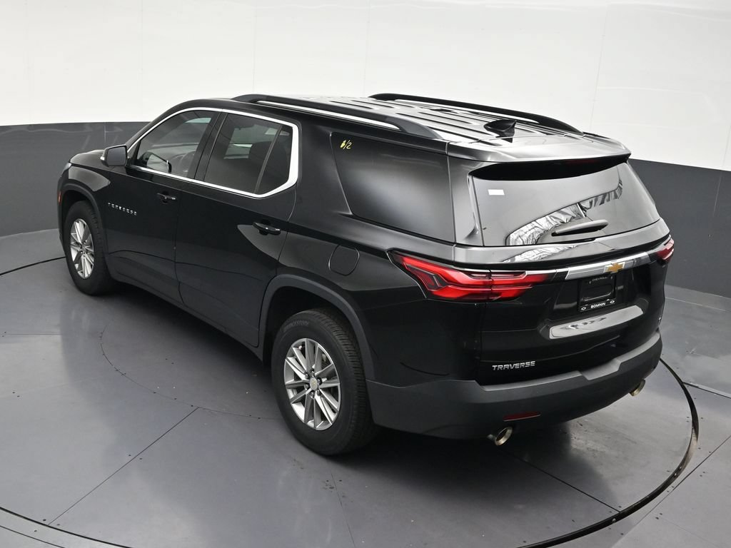 Used 2023 Chevrolet Traverse LT FWD image 16