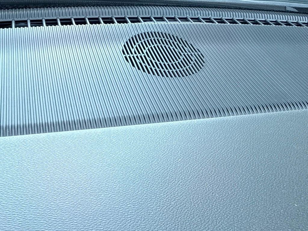 New 2026 Jeep Cherokee Overland image 9