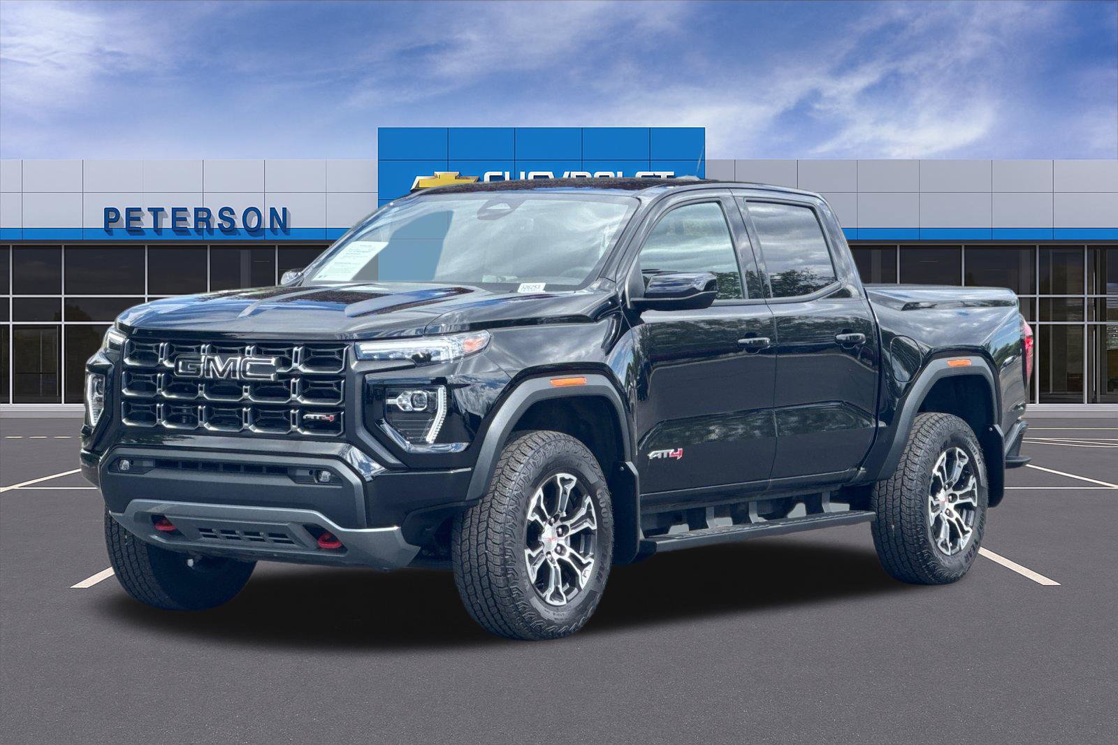 Used 2025 GMC Canyon AT4 AWD/4WD image 8