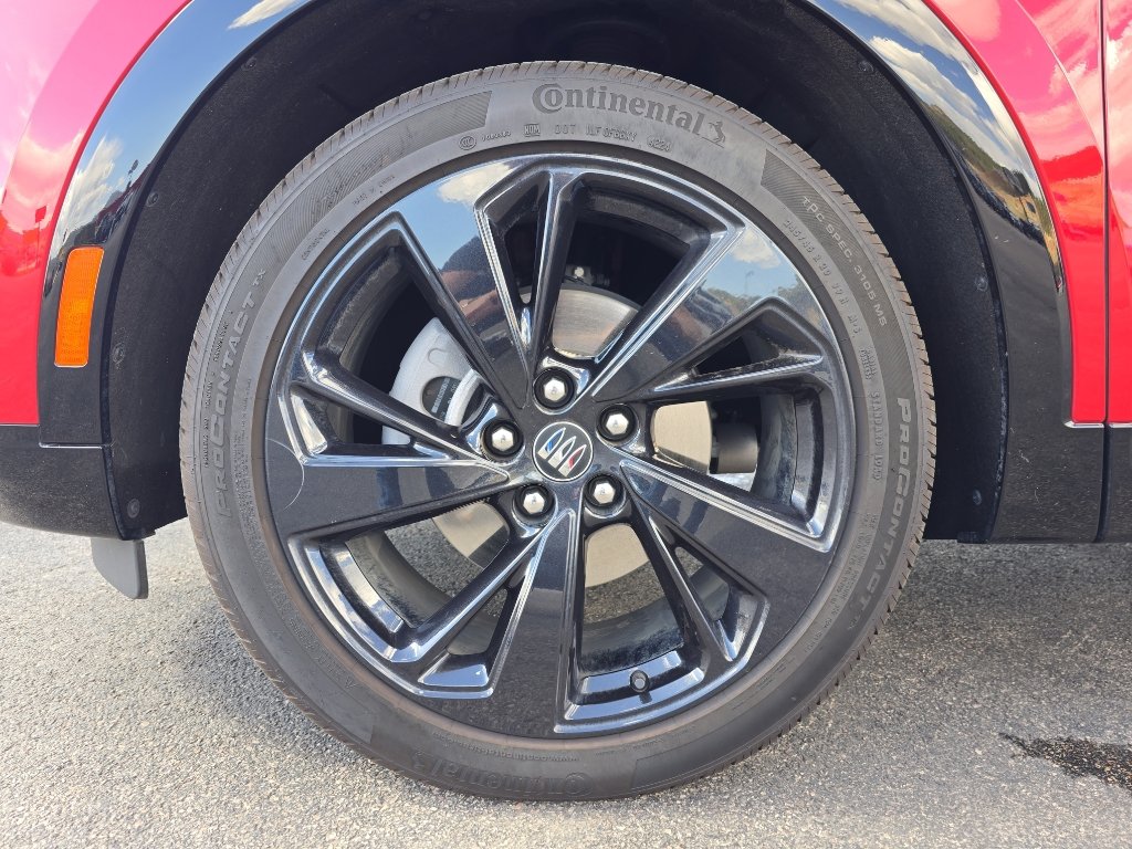 Certified 2025 Buick Envision Sport Touring AWD/4WD image 28
