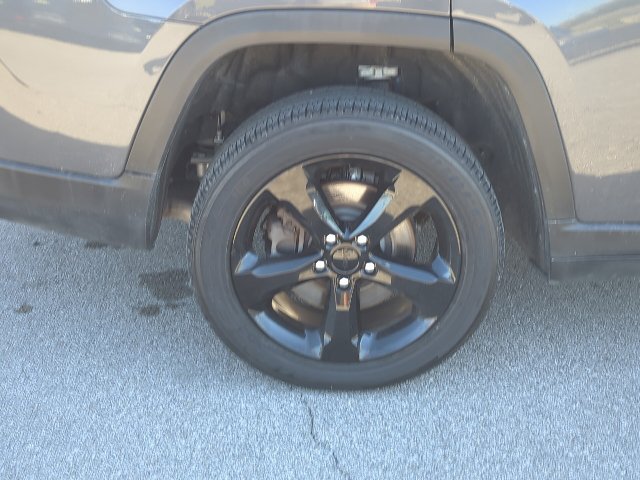 Used 2025 Jeep Grand Cherokee L Altitude AWD/4WD image 34