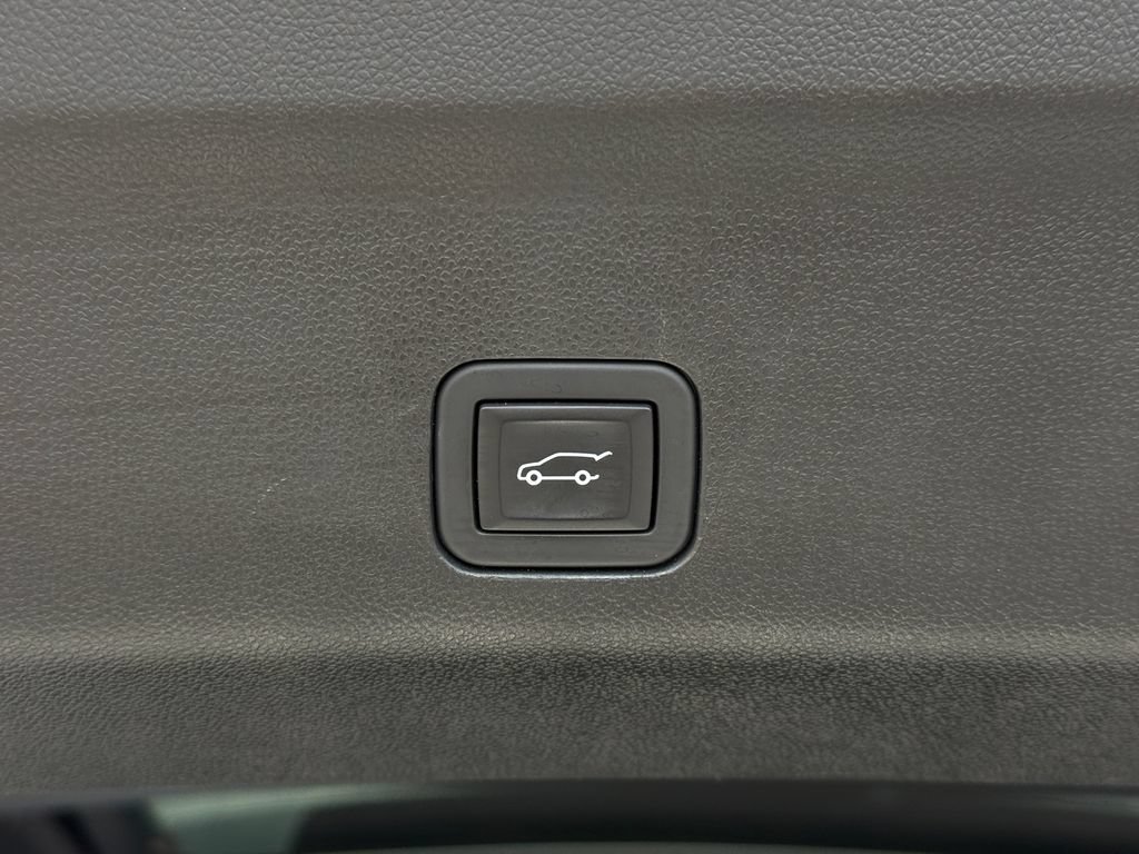 Used 2024 Chevrolet Tahoe LT RWD image 13