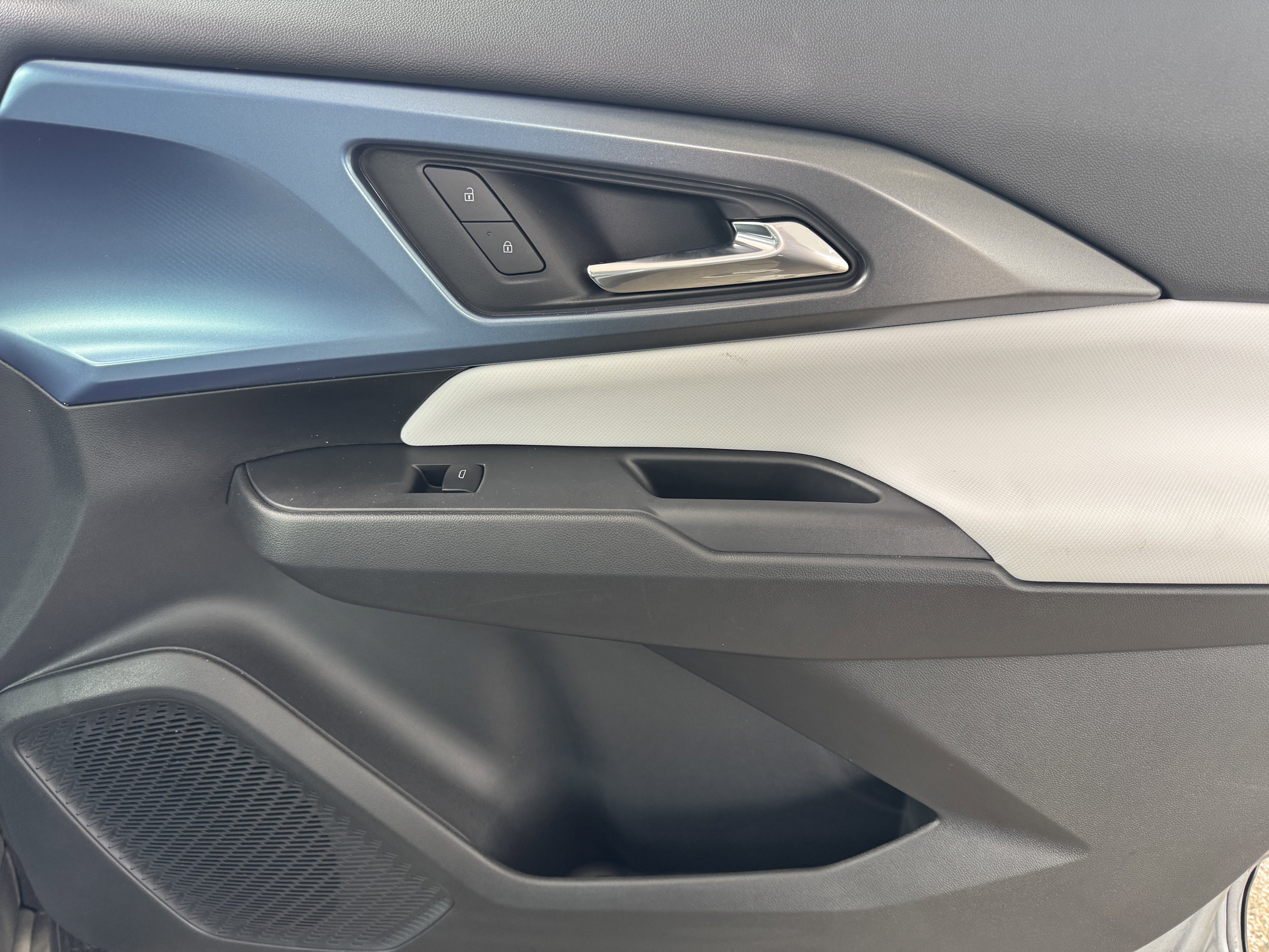 New 2026 Chevrolet Equinox EV LT image 20