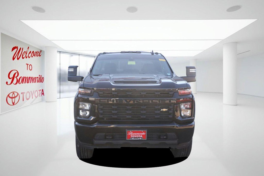 Used 2021 Chevrolet Silverado 2500 Custom w/ Custom Value Package image 4