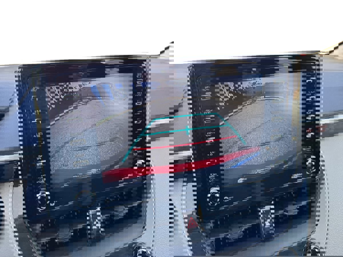 Used 2021 Toyota Corolla LE image 14