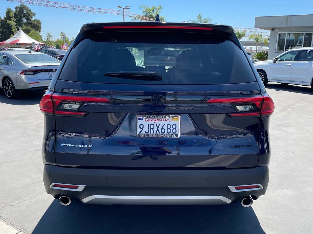 Used 2024 Toyota Grand Highlander AWD Hybrid image 5