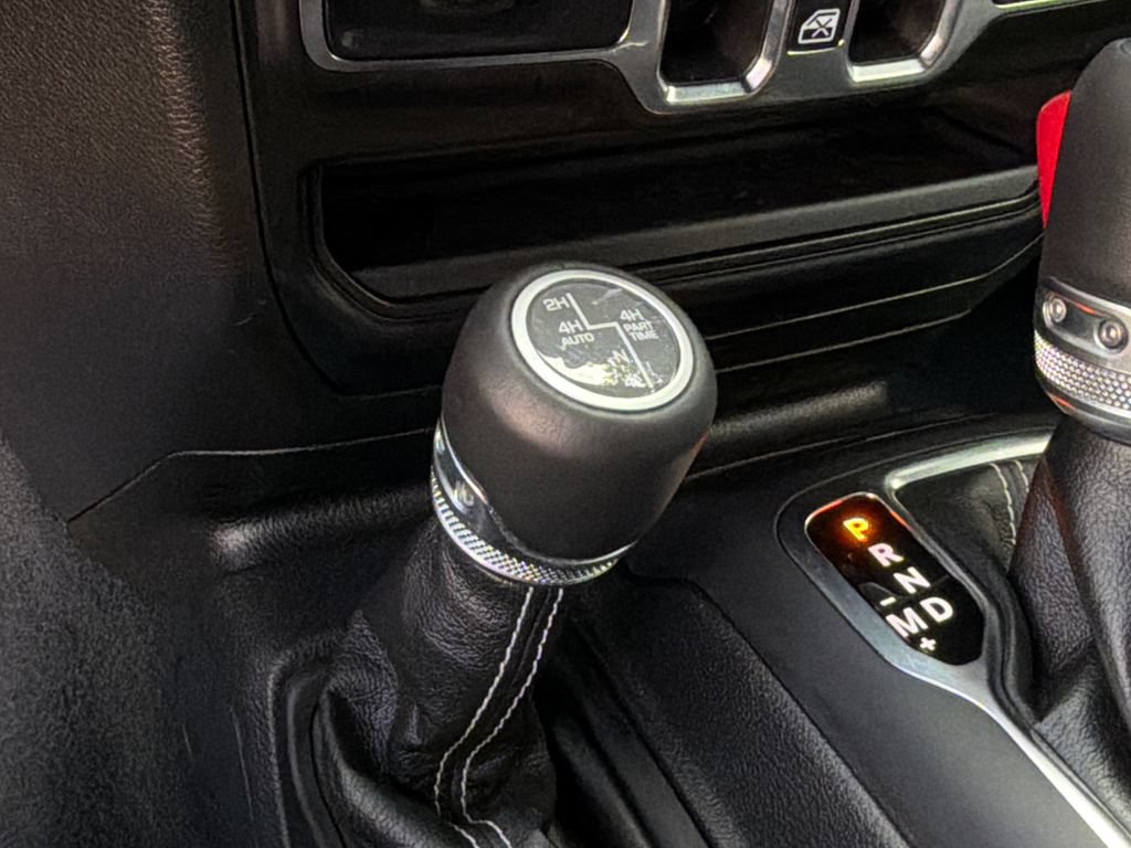 Used 2023 Jeep Wrangler Unlimited Sahara AWD/4WD image 26