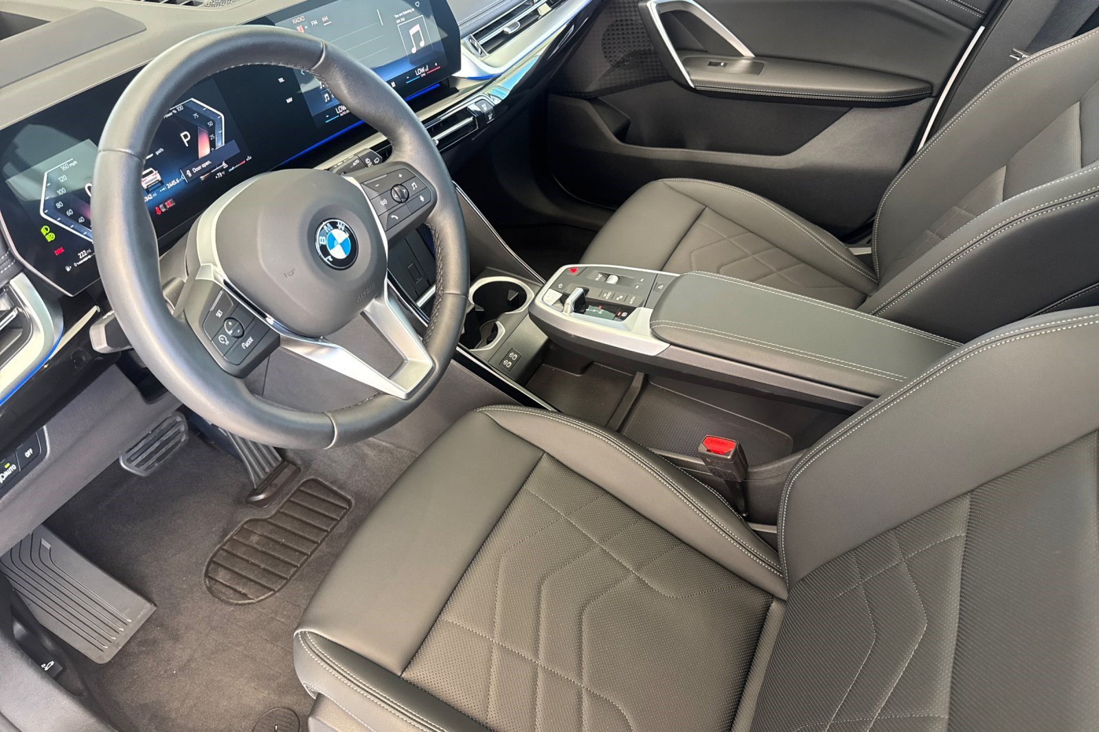Used 2026 BMW X1 xDrive28i w/ Technology Package AWD/4WD image 4