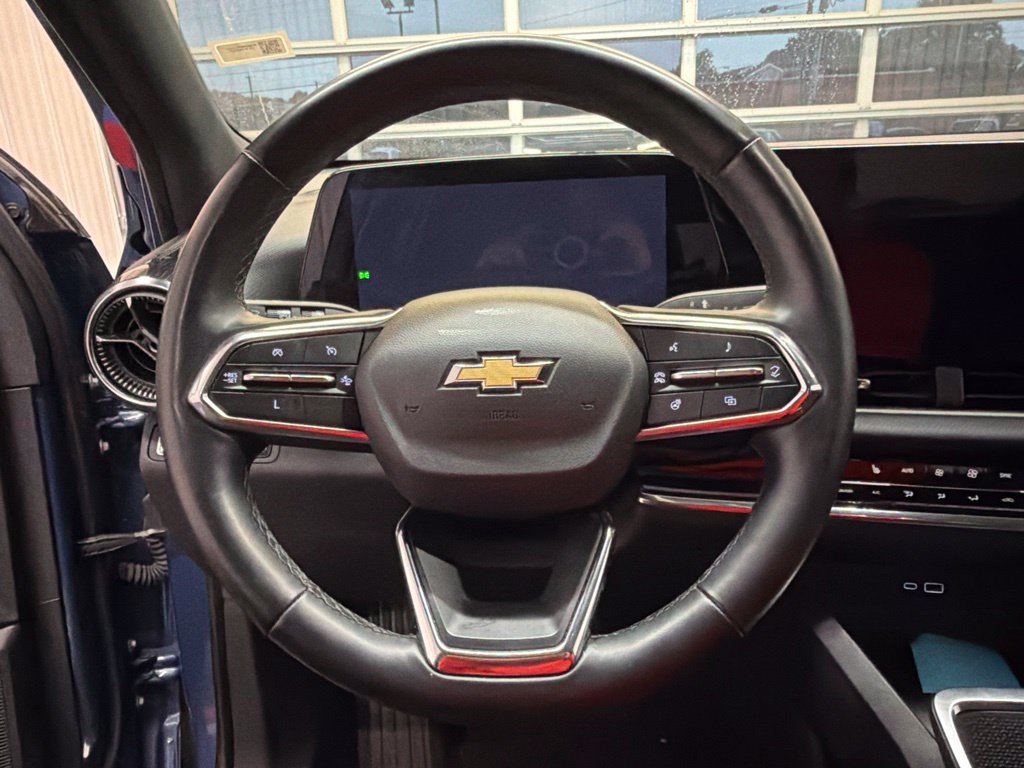 Used 2025 Chevrolet Equinox LT w/ Convenience Package II AWD/4WD image 24