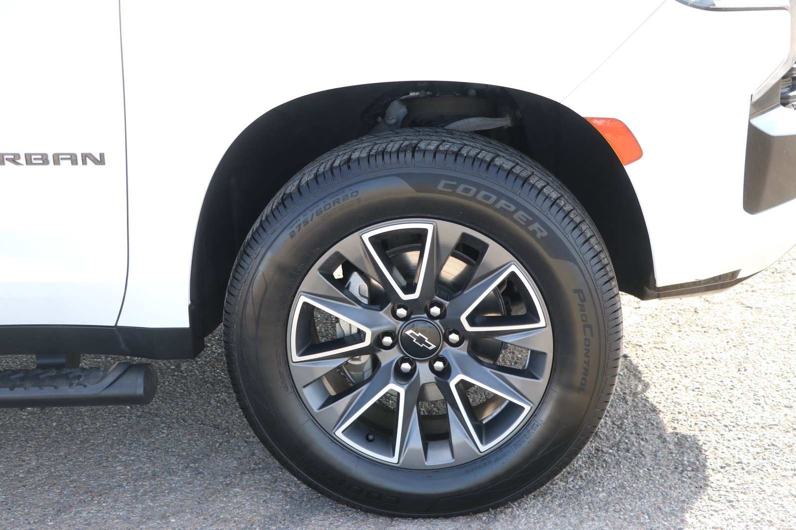 Used 2023 Chevrolet Suburban Z71 AWD/4WD image 9