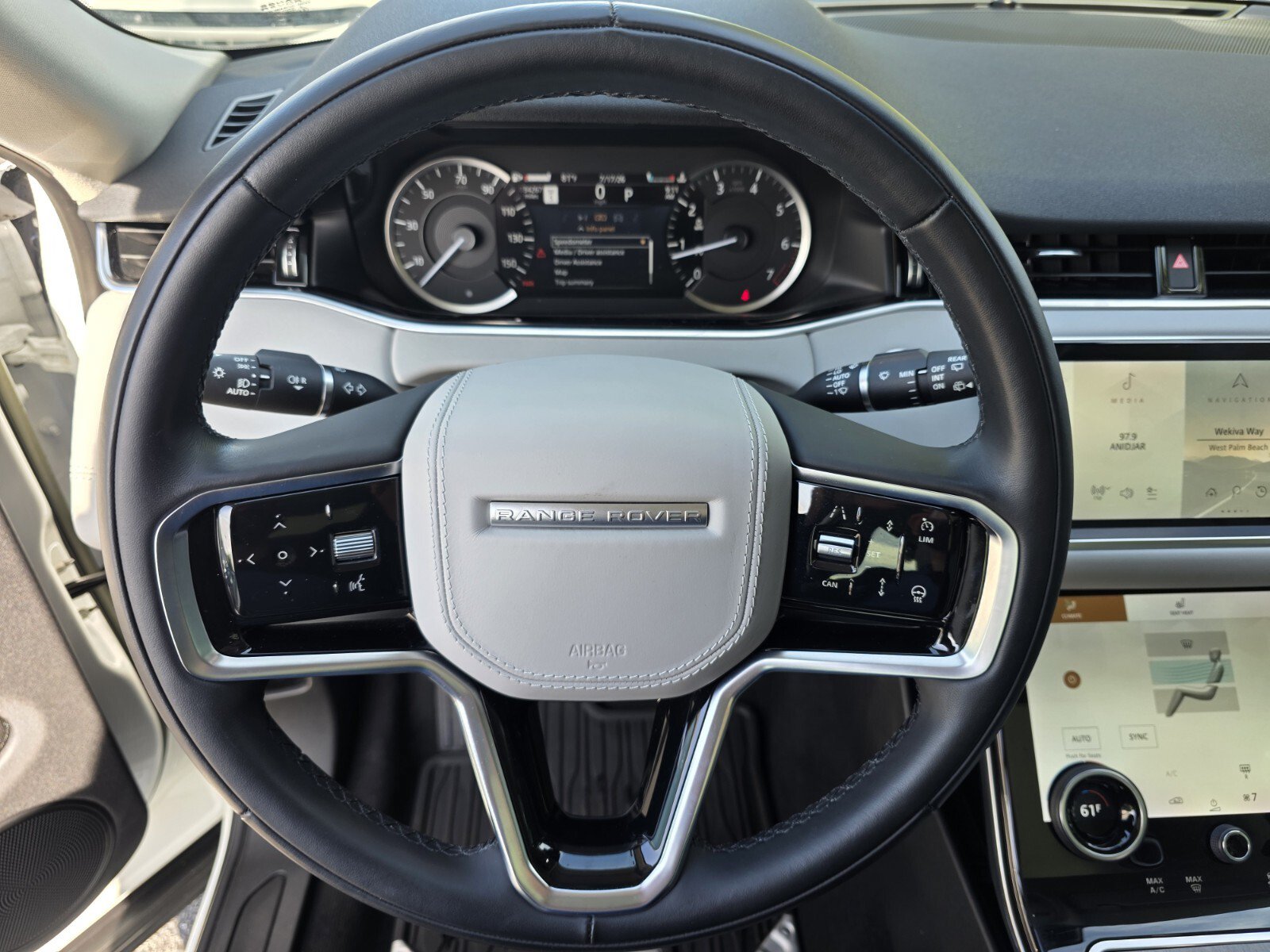 Certified 2023 Land Rover Range Rover Evoque SE AWD/4WD image 19