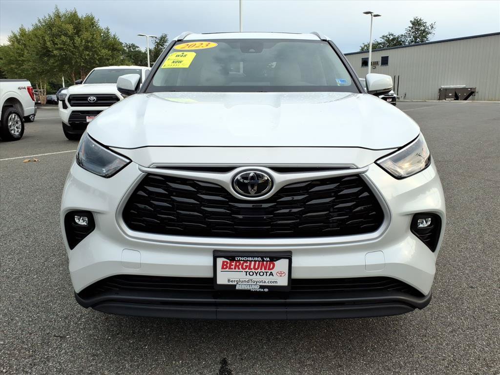 Used 2023 Toyota Highlander XLE AWD/4WD image 8