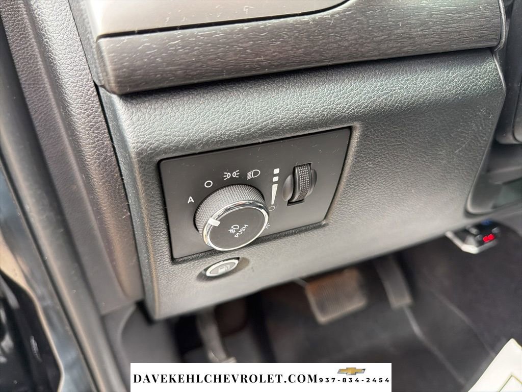 Used 2015 Jeep Grand Cherokee Altitude AWD/4WD image 11