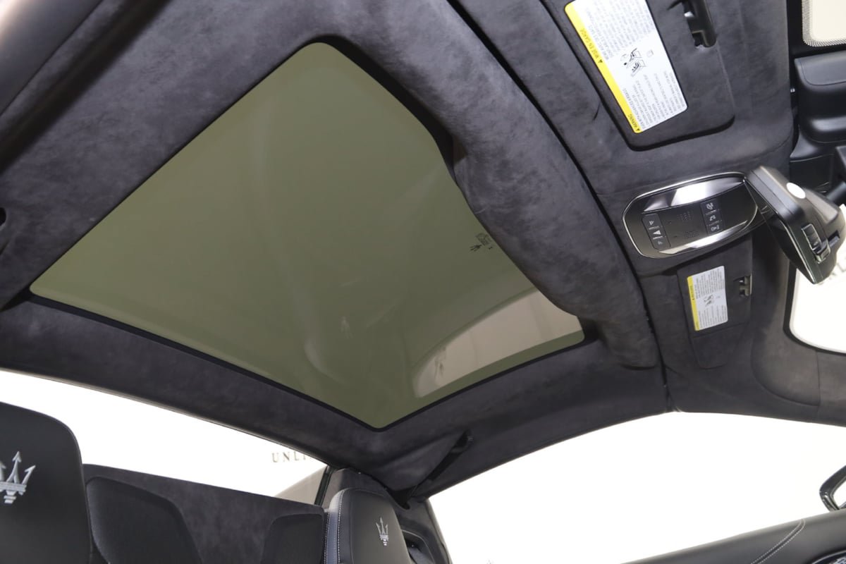 Used 2024 Maserati MC20 Cielo RWD image 15