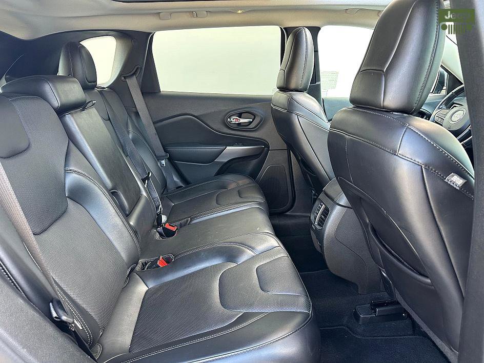 Used 2021 Jeep Cherokee Limited image 14