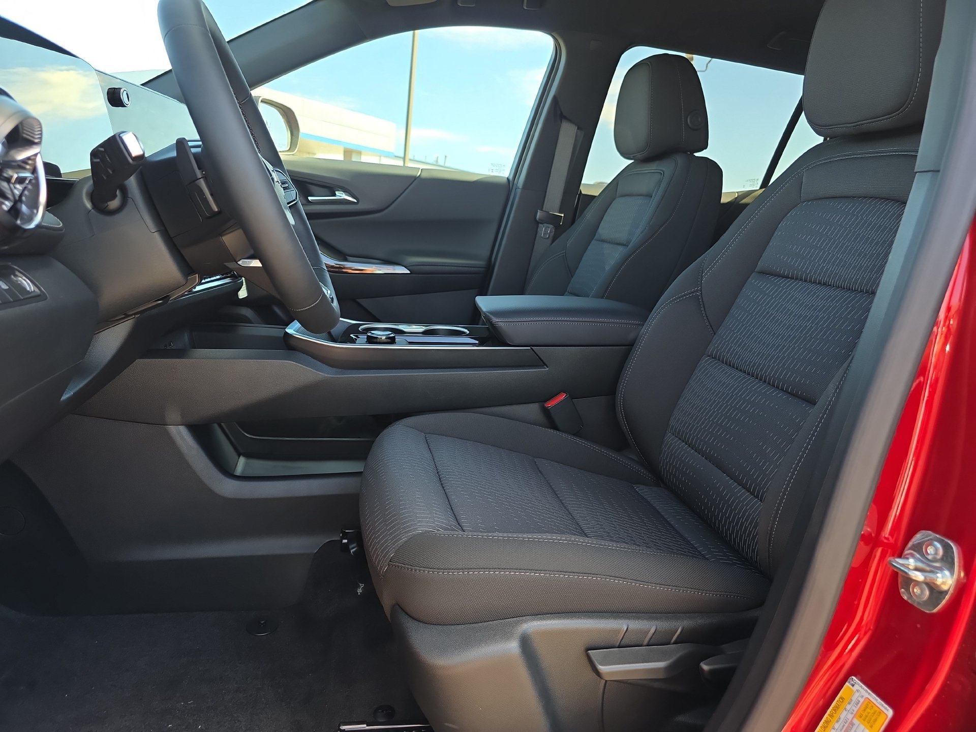 New 2027 Chevrolet Equinox LT w/ Safety and Technology Package FWD image 13