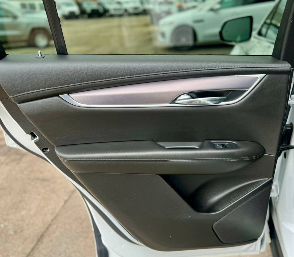 Used 2022 Cadillac XT6 Luxury FWD image 17