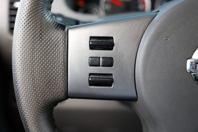 Used 2012 Nissan Frontier SL image 28