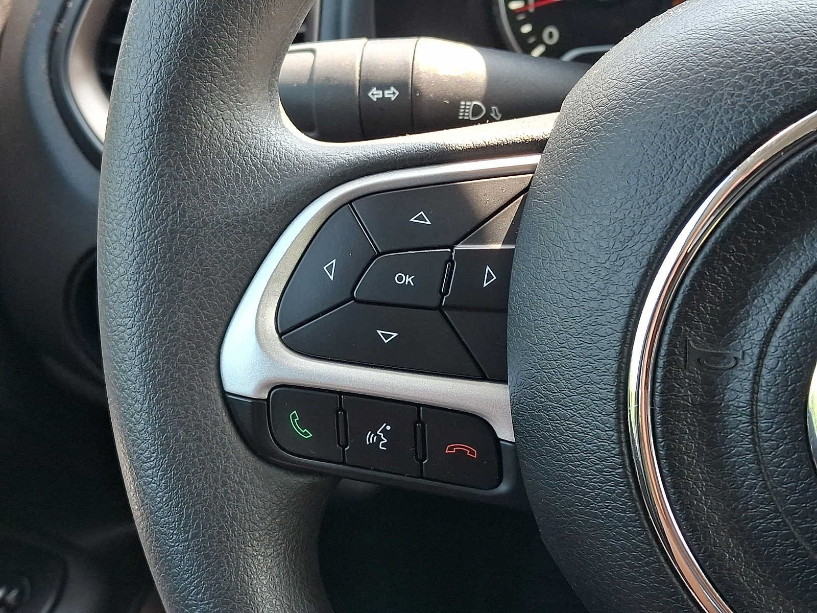 Certified 2023 Jeep Renegade Latitude AWD/4WD image 21