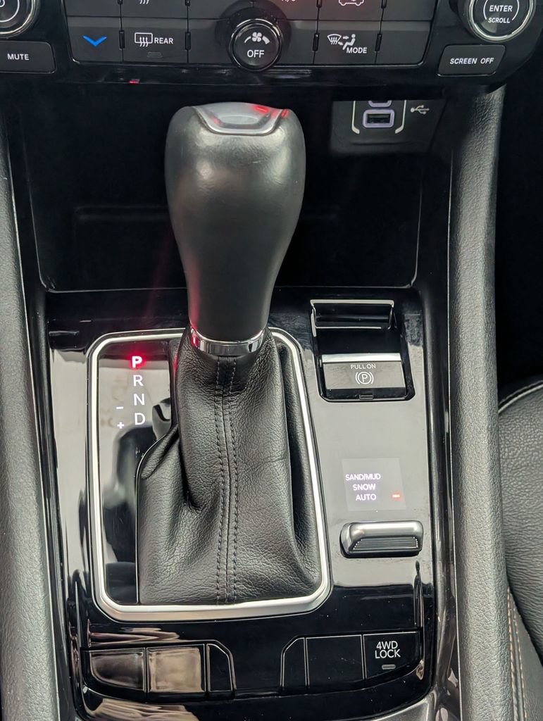 Certified 2023 Jeep Compass Latitude AWD/4WD image 23