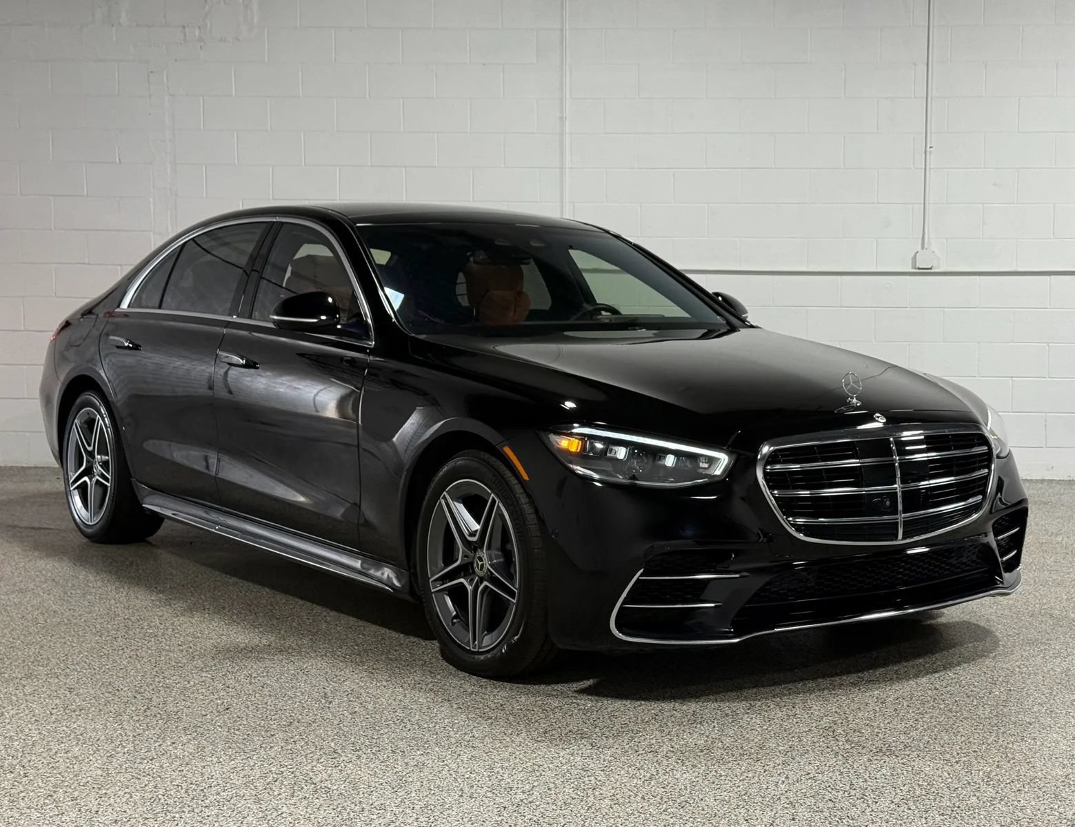 Used 2023 Mercedes-Benz S 580 4MATIC Sedan image 4