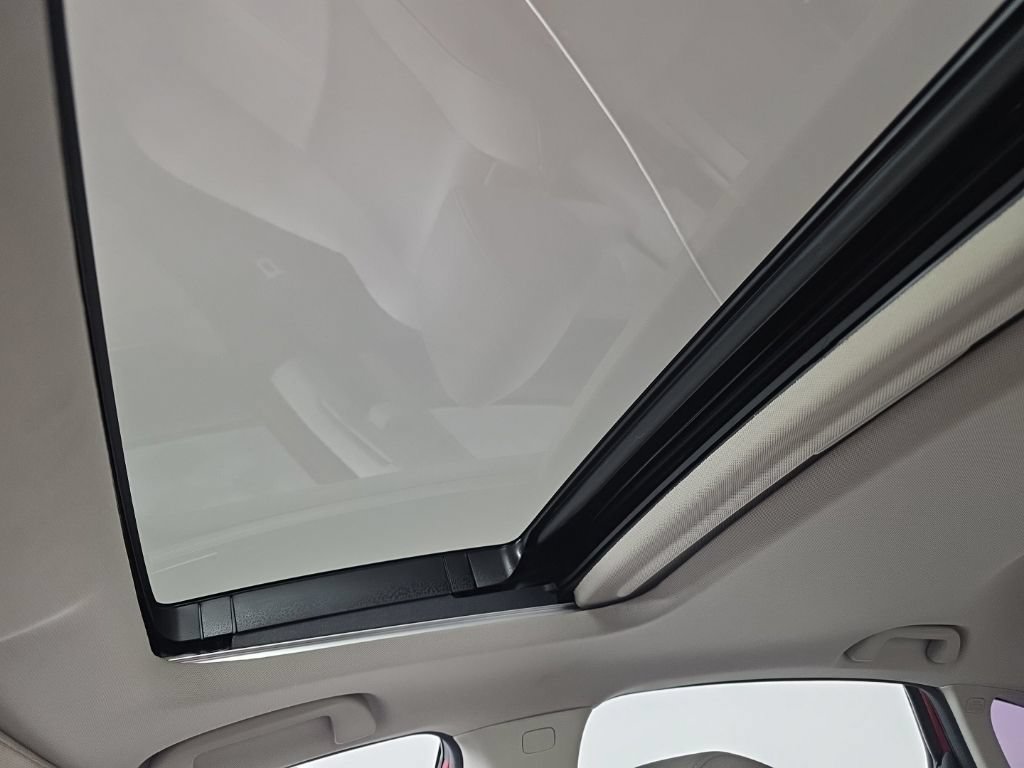 Used 2018 Honda Accord EX image 26