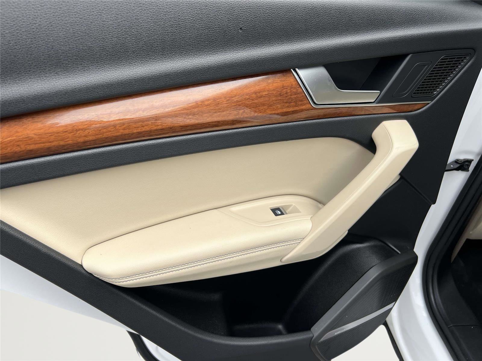 Used 2023 Audi Q5 2.0T Premium Plus image 12