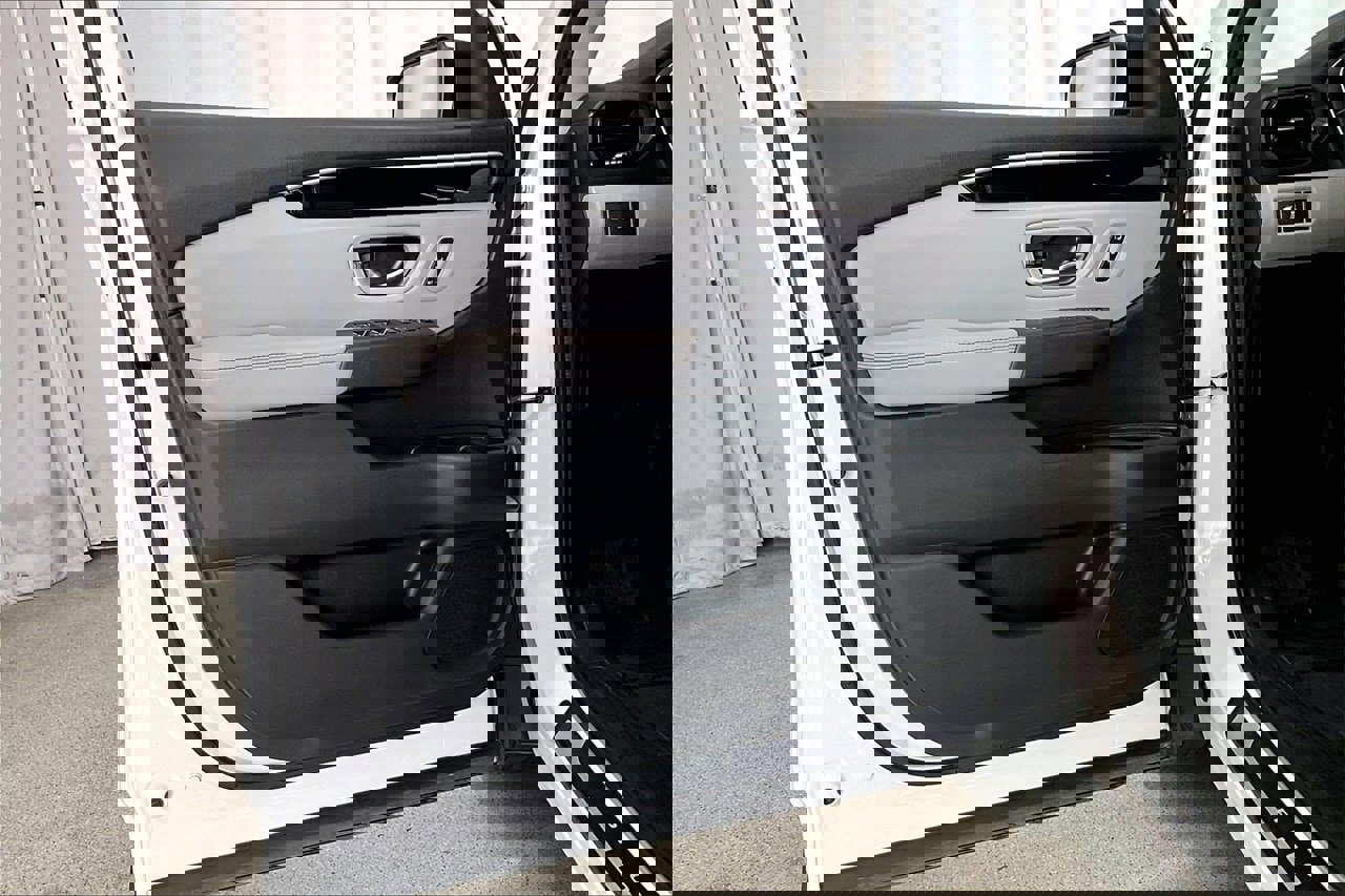 Used 2024 Honda Pilot Touring image 25