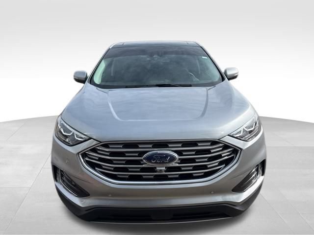 Used 2022 Ford Edge Titanium w/ Equipment Group 301A image 2