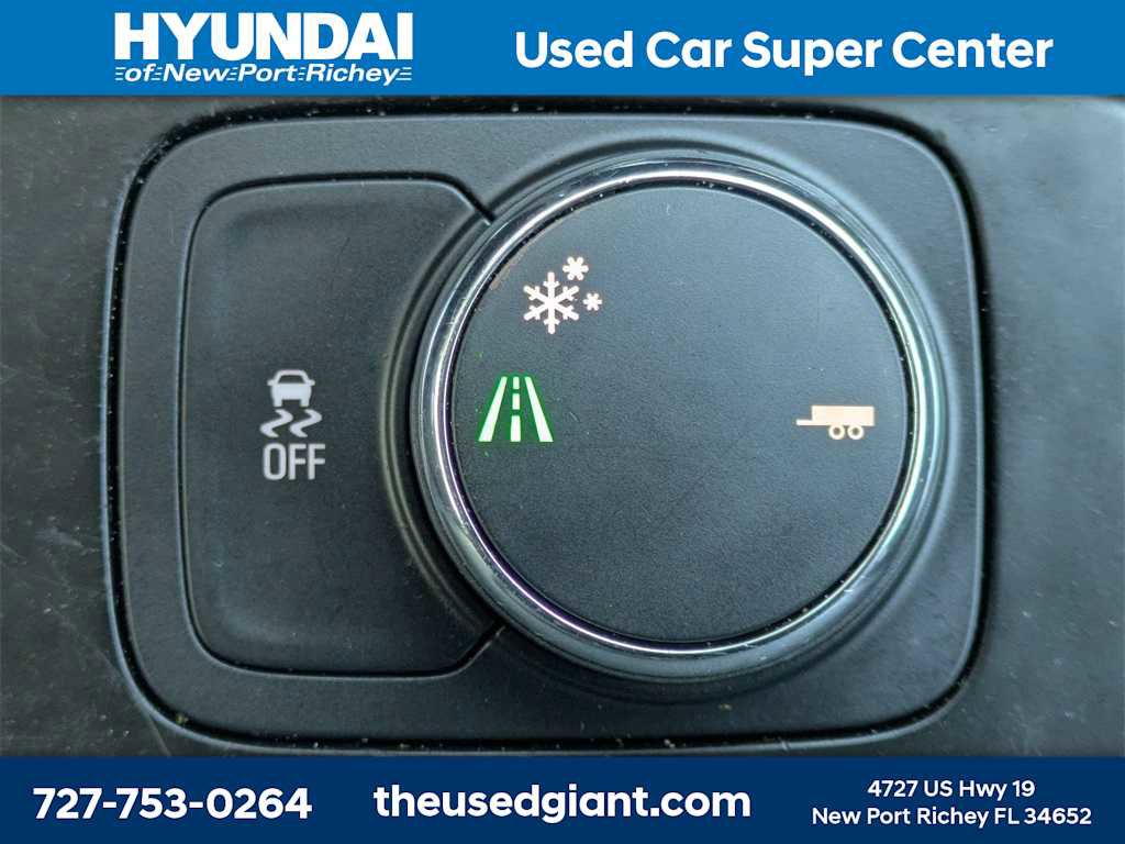 Used 2019 Chevrolet Traverse LT image 32