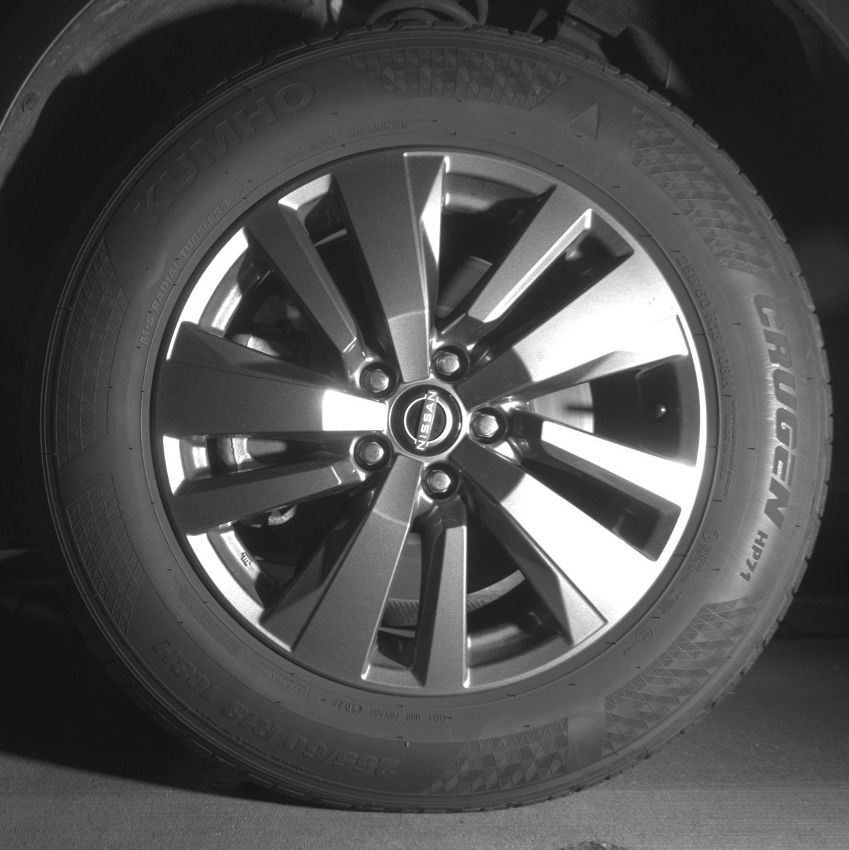 Used 2025 Nissan Pathfinder SV AWD/4WD image 12