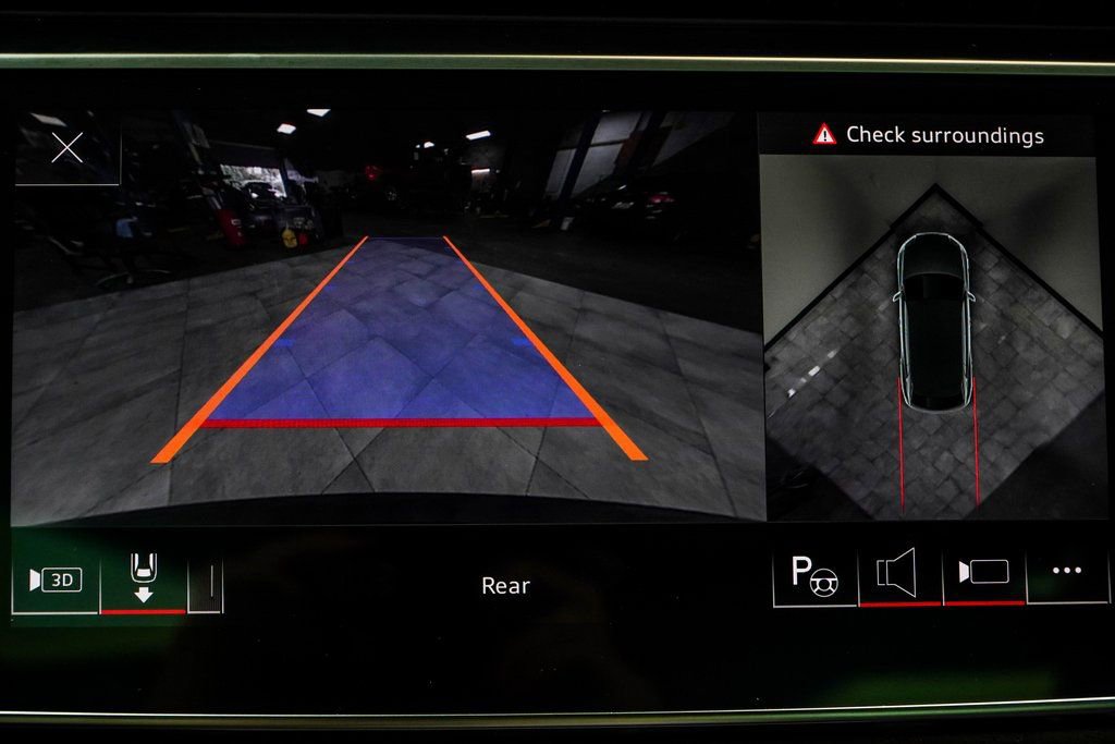 Used 2023 Audi Q8 Prestige image 30