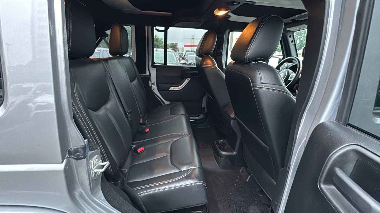 Used 2017 Jeep Wrangler Unlimited Rubicon AWD/4WD image 22