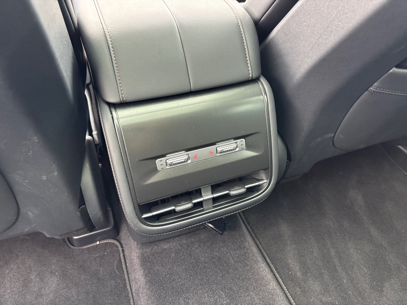 New 2026 Lincoln Nautilus Reserve AWD/4WD image 33