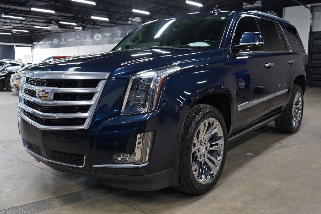 Used 2020 Cadillac Escalade Premium Luxury RWD image 1