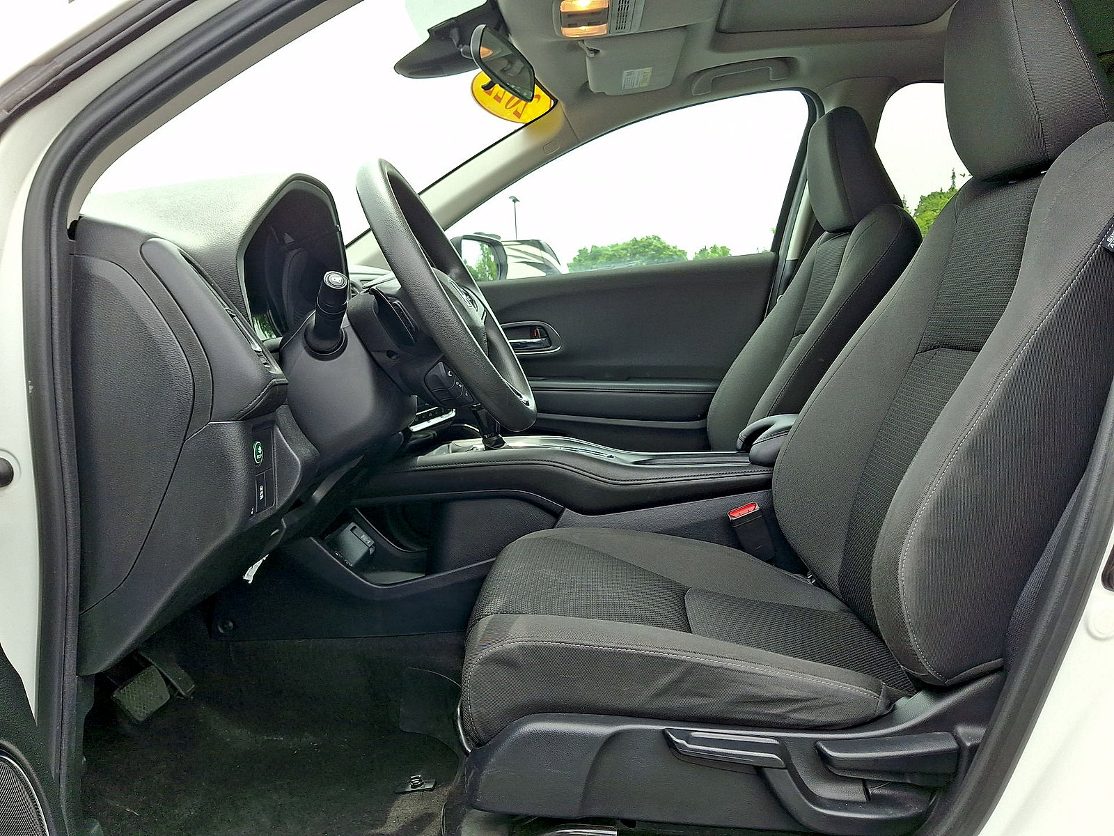 Used 2022 Honda HR-V EX image 11