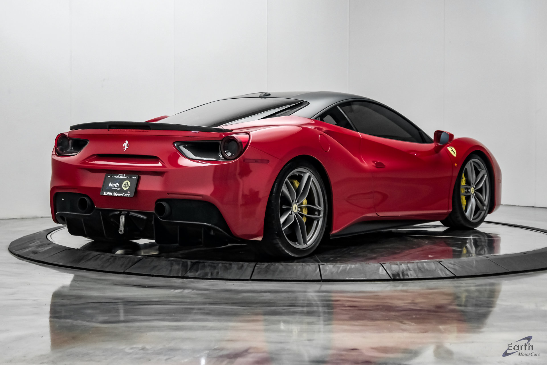 Used 2017 Ferrari 488 GTB RWD image 20
