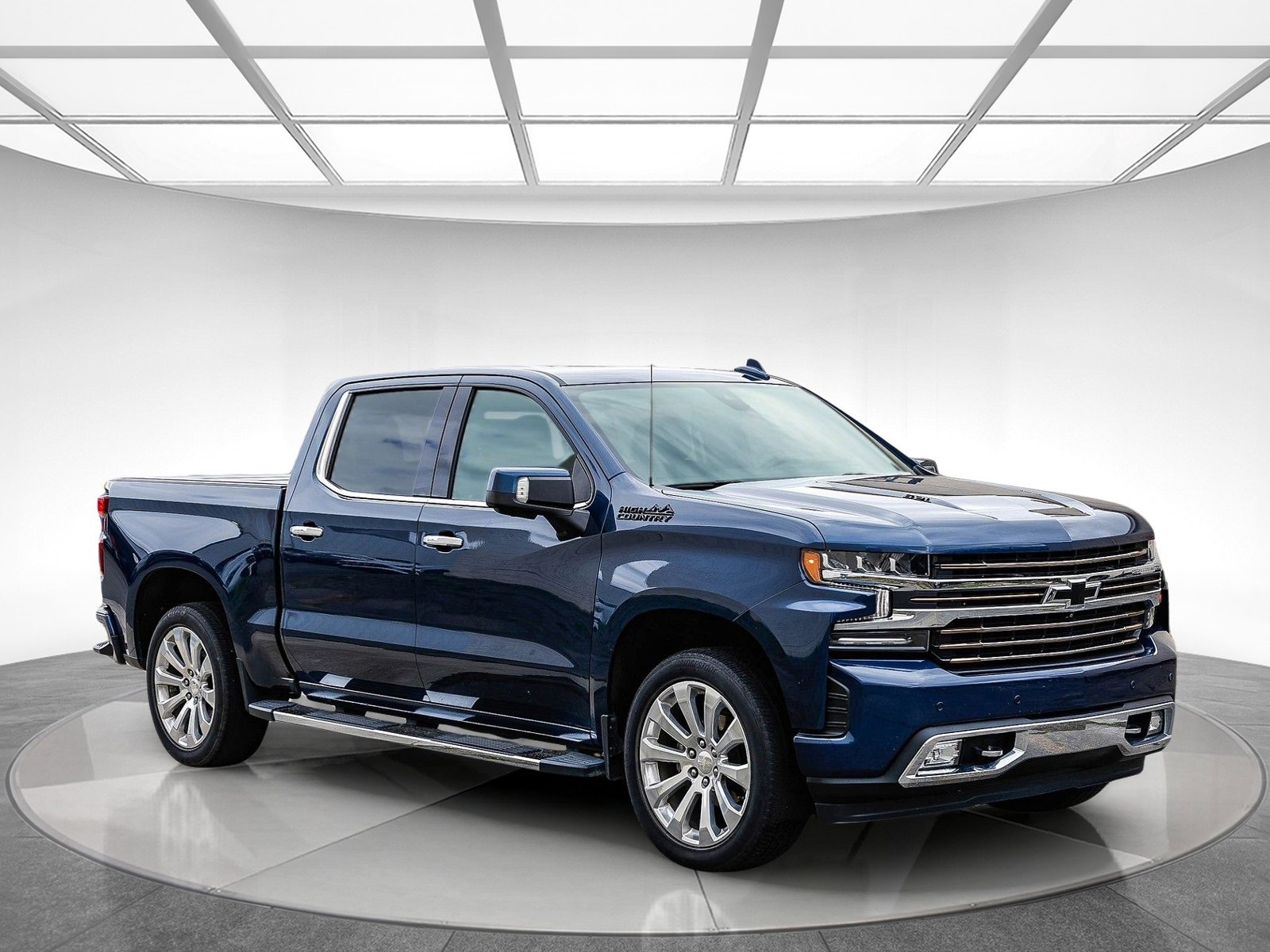 Used 2021 Chevrolet Silverado 1500 High Country w/ Technology Package image 4