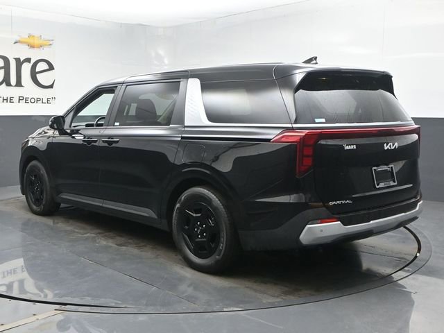 Used 2025 Kia Carnival FWD image 35