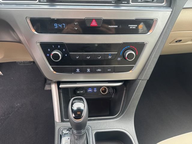 Used 2015 Hyundai Sonata SE image 17