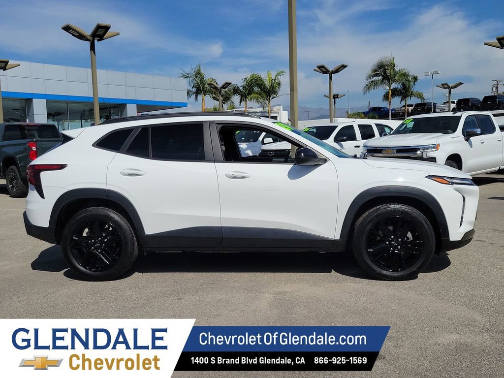 Used 2024 Chevrolet Trax ACTIV w/ Sunroof Package image 11