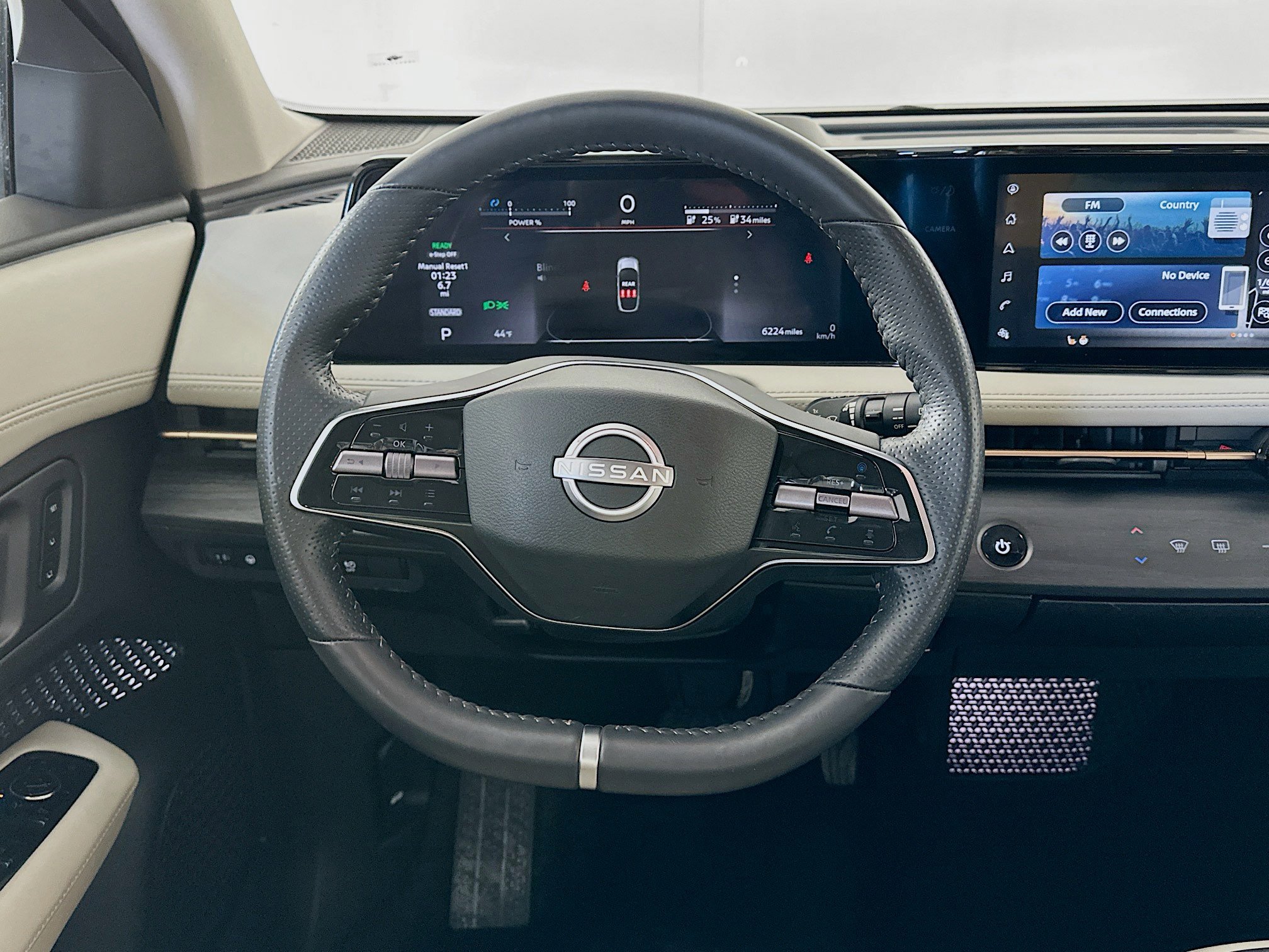 Used 2023 Nissan Ariya FWD image 18