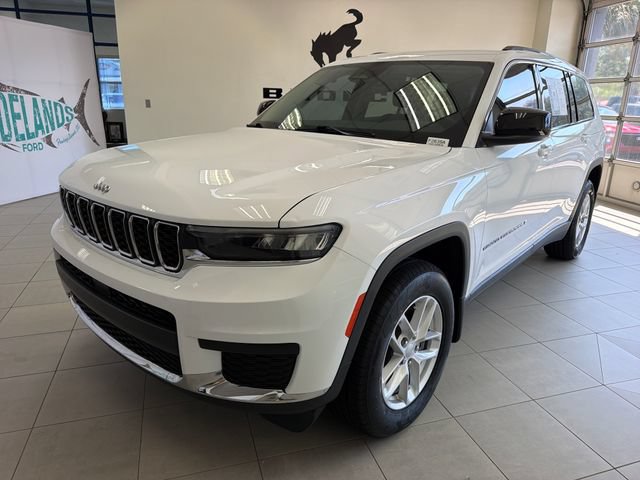 Used 2021 Jeep Grand Cherokee L Laredo w/ Luxury Tech Group I RWD image 3